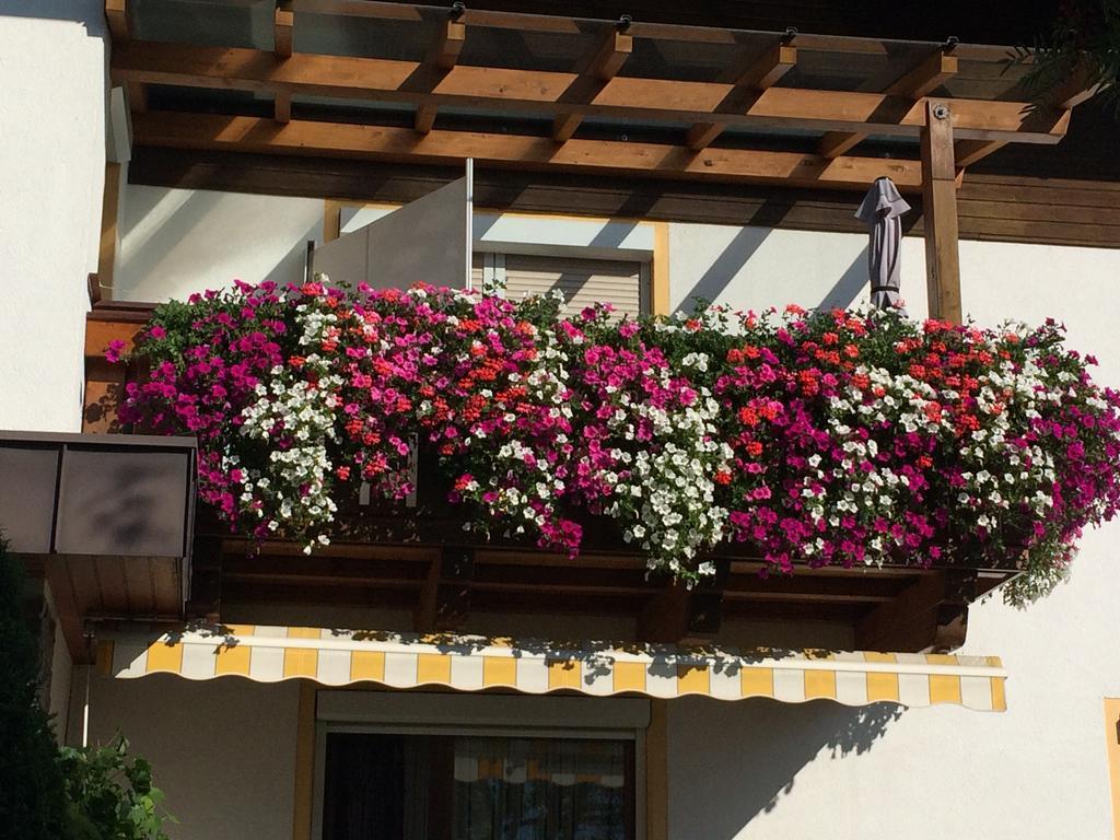 Hotel Gastehaus Winkler Karres Esterno foto